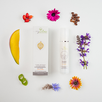 Hydrating Night Cream for Greasy and Mixed Skin with Mango Butter, Peony-, Coffee- and Aloe Vera extracts - 50 ml